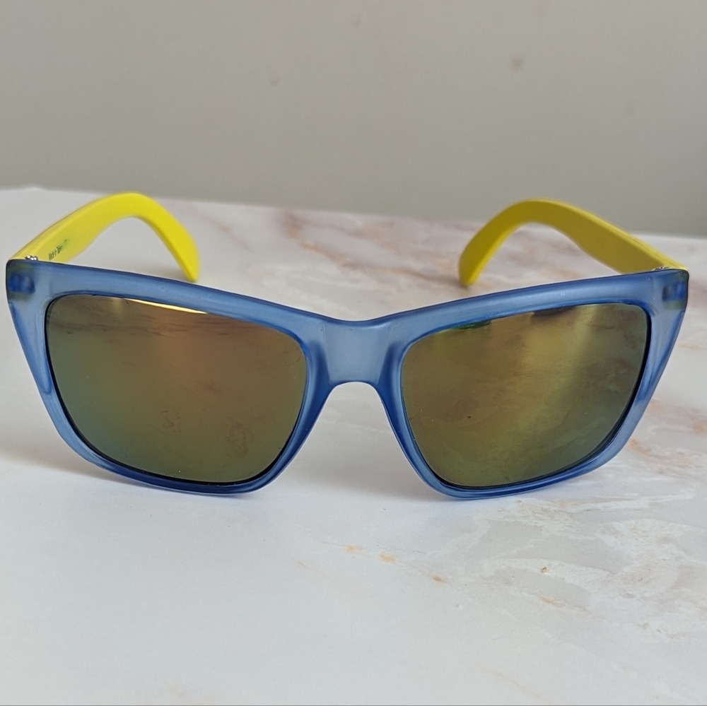 Carter's kids sunglasses 😎🕶️